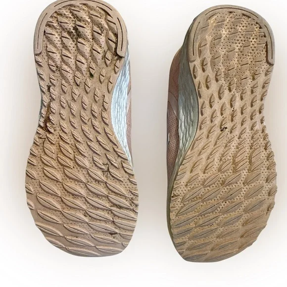 New Balance Little Girls Size 9.5 Pink Sneakers Arishi V2 Fresh Foam - Picture 4 of 5